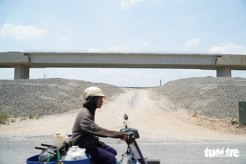 Cao tốc từ Tiền Giang về Cần Thơ đang được thi công như thế nào? - Ảnh 4. Cao tốc từ Tiền Giang về Cần Thơ đang được thi công như thế nào? - Ảnh 4.
