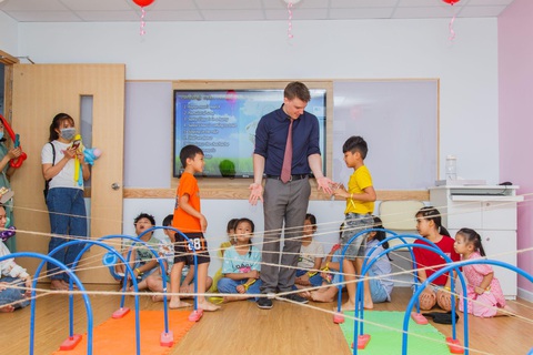 VUS khai trương 4 cơ sở mới, chinh phục nhiều cột mốc mới - Ảnh 2. VUS khai trương 4 cơ sở mới, chinh phục nhiều cột mốc mới - Ảnh 2.