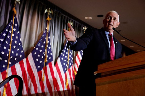 Ông Mike Pence được yêu cầu làm chứng trước tòa chống lại sếp cũ Donald Trump - Ảnh 1. Ông Mike Pence được yêu cầu làm chứng trước tòa chống lại sếp cũ Donald Trump - Ảnh 1.