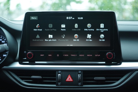 Kia K3 ưu đãi 50% phí trước bạ, tăng sức cạnh tranh trong phân khúc C-sedan - Ảnh 3. Kia K3 ưu đãi 50% phí trước bạ, tăng sức cạnh tranh trong phân khúc C-sedan - Ảnh 3.