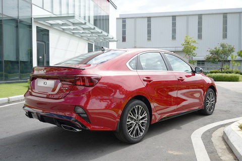 Kia K3 ưu đãi 50% phí trước bạ, tăng sức cạnh tranh trong phân khúc C-sedan - Ảnh 5. Kia K3 ưu đãi 50% phí trước bạ, tăng sức cạnh tranh trong phân khúc C-sedan - Ảnh 5.