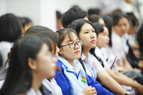 Kiểm định chất lượng đầu vào công chức như thế nào? - Ảnh 1. Sinh viên Học viện Cán bộ TP.HCM, những công chức tương lai trên giảng đường - Ảnh: TỰ TRUNG