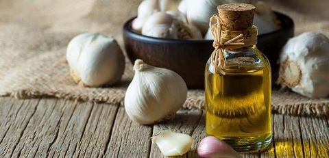 Dùng phương pháp dân gian chữa bệnh cẩn thận tai biến - Ảnh 1. Dùng phương pháp dân gian chữa bệnh cẩn thận tai biến - Ảnh 1.
