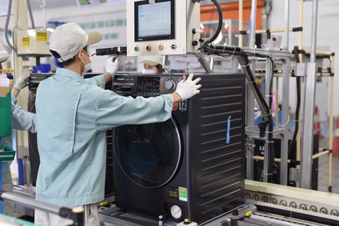 Panasonic nỗ lực hành động ứng phó biến đổi khí hậu - Ảnh 3. Máy giặt đạt chứng nhận "Hiệu suất năng lượng cao nhất" - Ảnh: Panasonic