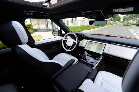 Range Rover Sport 2023 giá cao nhất gần 9 tỉ đồng - SUV của giới siêu giàu - Ảnh 11. Range Rover Sport 2023 giá cao nhất gần 9 tỉ đồng - SUV của giới siêu giàu - Ảnh 11.