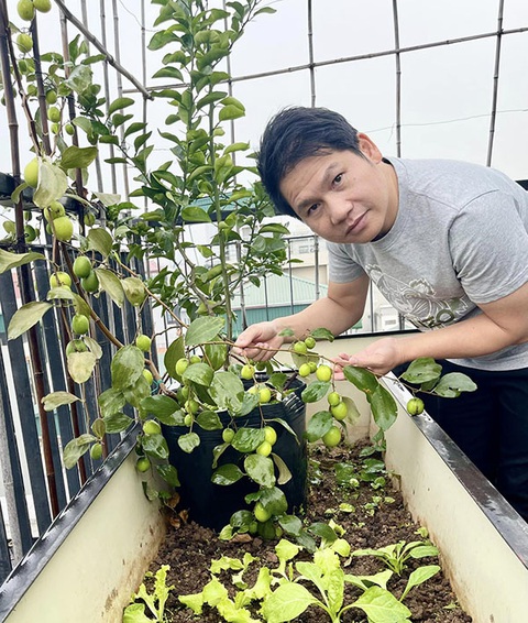 Ảnh vui sao Việt 3-3: Quyền Linh hạnh phúc vì nhà toàn con gái - Ảnh 4. Ảnh vui sao Việt 3-3: Quyền Linh hạnh phúc vì nhà toàn con gái - Ảnh 4.