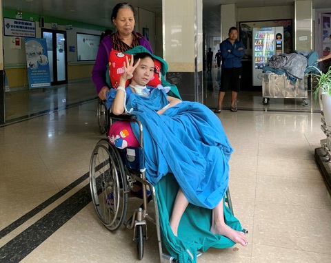Tin vui: Cô giáo Phượng từng bị chấn thương sọ não nghiêm trọng sắp được xuất viện - Ảnh 1. Tin vui: Cô giáo Phượng từng bị chấn thương sọ não nghiêm trọng sắp được xuất viện - Ảnh 1.