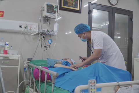 Tin vui: Cô giáo Phượng từng bị chấn thương sọ não nghiêm trọng sắp được xuất viện - Ảnh 2. Tin vui: Cô giáo Phượng từng bị chấn thương sọ não nghiêm trọng sắp được xuất viện - Ảnh 2.