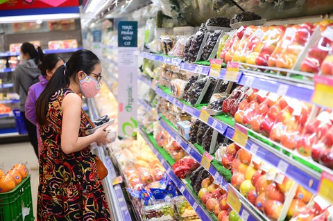 Khách hàng mua sắm tại siêu thị Co.op Mart - Ảnh: QUANG ĐỊNH Khách hàng mua sắm tại siêu thị Co.op Mart - Ảnh: QUANG ĐỊNH