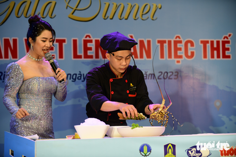 Ngất ngây với những món ăn ‘5 sao’ chế biến từ tinh hoa thủy sản Việt - Ảnh 8. Ngất ngây với những món ăn ‘5 sao’ chế biến từ tinh hoa thủy sản Việt - Ảnh 8.