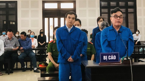 Cựu tổng giám đốc Công ty nhà Đà Nẵng lãnh án 5 năm tù - Ảnh 1. Cựu tổng giám đốc Công ty nhà Đà Nẵng lãnh án 5 năm tù - Ảnh 1.
