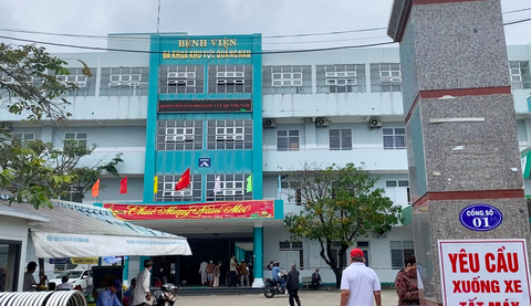 Uống trà sữa, 18 học sinh nhập viện cấp cứu - Ảnh 1. Uống trà sữa, 18 học sinh nhập viện cấp cứu - Ảnh 1.