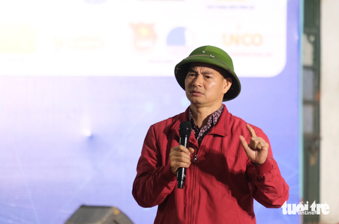 Nữ phạm nhân bật khóc khi bất ngờ được gặp lại cha - Ảnh 4. Nữ phạm nhân bật khóc khi bất ngờ được gặp lại cha - Ảnh 4.