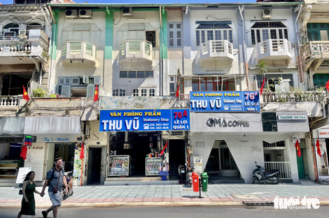 Tin tức sáng 1-4: Vỉa hè nào ở TP.HCM bị chiếm làm bãi giữ xe máy? - Ảnh 7. Tin tức sáng 1-4: Vỉa hè nào ở TP.HCM bị chiếm làm bãi giữ xe máy? - Ảnh 7.