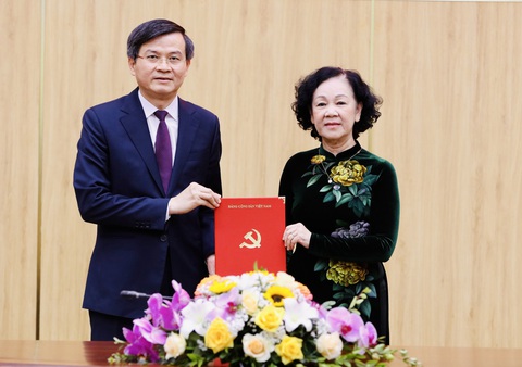 Tổng biên tập Tạp chí Cộng Sản Đoàn Minh Huấn làm bí thư Tỉnh ủy Ninh Bình - Ảnh 1. Tổng biên tập Tạp chí Cộng Sản Đoàn Minh Huấn làm bí thư Tỉnh ủy Ninh Bình - Ảnh 1.