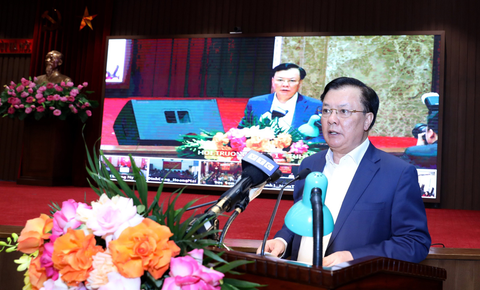 Bí thư Hà Nội: Vỉa hè gắn liền với sinh kế của người dân, phải có giải pháp căn cơ - Ảnh 1. Bí thư Hà Nội: Vỉa hè gắn liền với sinh kế của người dân, phải có giải pháp căn cơ - Ảnh 1.