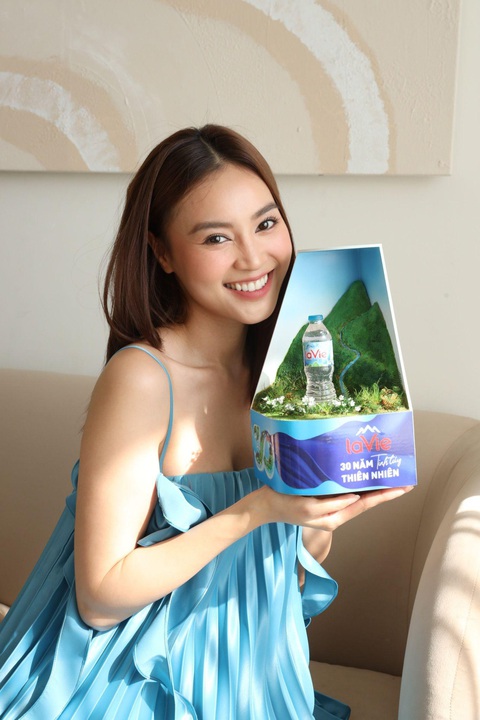 Ninh Dương Lan Ngọc: ‘Tuổi 33 hạnh phúc vì luôn có người thân yêu ở bên’ - Ảnh 3. Ninh Dương Lan Ngọc: ‘Tuổi 33 hạnh phúc vì luôn có người thân yêu ở bên’ - Ảnh 3.