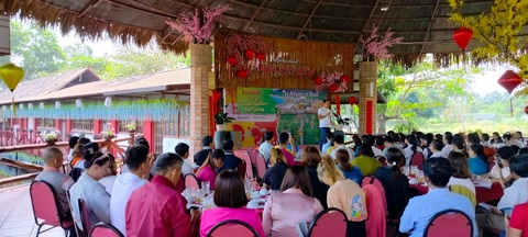 Uốn lượn cùng đội xe lữ hành lên núi Cấm - Ảnh 4. Uốn lượn cùng đội xe lữ hành lên núi Cấm - Ảnh 4.