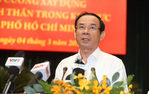 Bí thư Nguyễn Văn Nên: Không chấp nhận tình trạng có thuốc, có tiền nhưng dân phải chờ vì cơ chế - Ảnh 1. Bí thư Nguyễn Văn Nên: Không chấp nhận tình trạng có thuốc, có tiền nhưng dân phải chờ vì cơ chế - Ảnh 1.