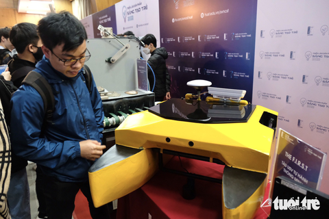 Sáng chế tàu USV tự hành thông minh, giành giải nhất thi sáng tạo khoa học - Ảnh 1. Sáng chế tàu USV tự hành thông minh, giành giải nhất thi sáng tạo khoa học - Ảnh 1.