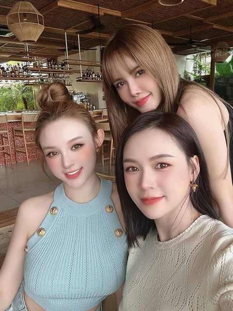 Ảnh vui sao Việt 4-3: Phạm Quỳnh Anh, Đông Nhi mừng Minh Hằng có bầu - Ảnh 5. Ảnh vui sao Việt 4-3: Phạm Quỳnh Anh, Đông Nhi mừng Minh Hằng có bầu - Ảnh 5.