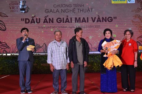 Nghệ sĩ Lệ Thủy hỗ trợ xây hai nhà tình thương ở Đồng Tháp - Ảnh 1. Nghệ sĩ Lệ Thủy hỗ trợ xây hai nhà tình thương ở Đồng Tháp - Ảnh 1.