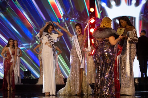 Nguyễn Thanh Hà giành vương miện Miss Eco International 2023 - Ảnh 1. Nguyễn Thanh Hà giành vương miện Miss Eco International 2023 - Ảnh 1.