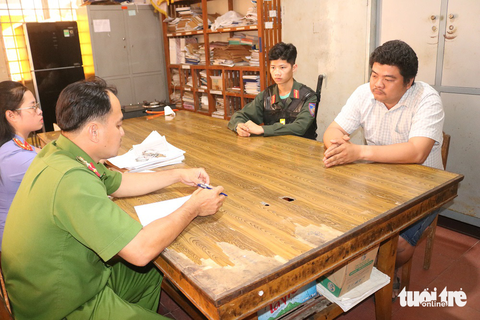 Bắt ba người đánh cán bộ công an gây thương tích - Ảnh 2. Bắt ba người đánh cán bộ công an gây thương tích - Ảnh 2.