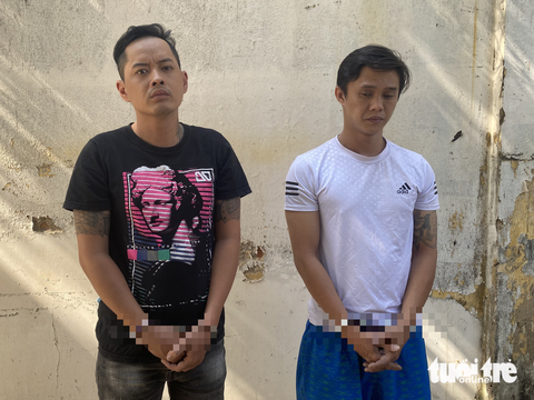 Vụ cầm vật giống súng vào ngân hàng: Hai thanh niên yêu cầu đưa tiền nhưng chưa lấy được - Ảnh 1. Vụ cầm vật giống súng vào ngân hàng: Hai thanh niên yêu cầu đưa tiền nhưng chưa lấy được - Ảnh 1.