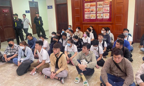 Lập 7 công ty đòi nợ thuê, chuyên chửi bới, đe dọa, thu về 500 tỉ đồng - Ảnh 1. Lập 7 công ty đòi nợ thuê, chuyên chửi bới, đe dọa, thu về 500 tỉ đồng - Ảnh 1.