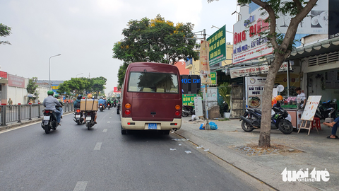 Công an TP.HCM đang khám xét trụ sở Công ty F88 ở Gò Vấp - Ảnh 2. Công an TP.HCM đang khám xét trụ sở Công ty F88 ở Gò Vấp - Ảnh 2.