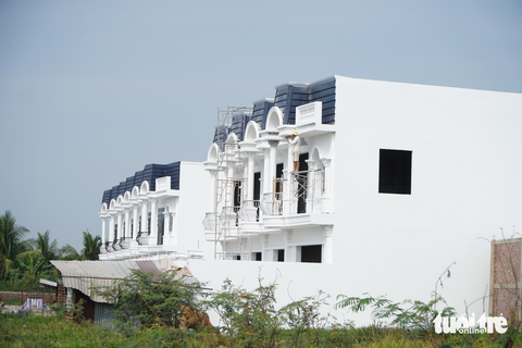 Vĩnh Long: Khu nhà không có đường giao thông được rao bán tiền tỉ - Ảnh 1. Vĩnh Long: Khu nhà không có đường giao thông được rao bán tiền tỉ - Ảnh 1.