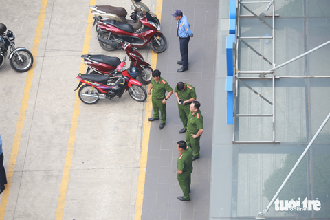 Công an khám xét nhiều chi nhánh F88 ở TP.HCM - Ảnh 8. Công an khám xét nhiều chi nhánh F88 ở TP.HCM - Ảnh 8.