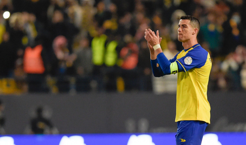 Ronaldo gửi máy bay mang nhu yếu phẩm cho nạn nhân động đất - Ảnh 1. Ronaldo gửi máy bay mang nhu yếu phẩm cho nạn nhân động đất - Ảnh 1.