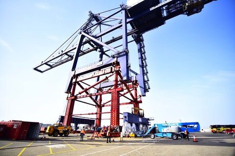 Lầu Năm Góc xem cần cẩu khổng lồ của Trung Quốc là công cụ gián điệp - Ảnh 1. Lầu Năm Góc xem cần cẩu khổng lồ của Trung Quốc là công cụ gián điệp - Ảnh 1.