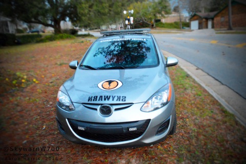 Mazda2 làm xe đuổi bão, chạy hơn 300.000km, vượt thiên tai suốt 8 năm - Ảnh 1. Mazda2 làm xe đuổi bão, chạy hơn 300.000km, vượt thiên tai suốt 8 năm - Ảnh 1.