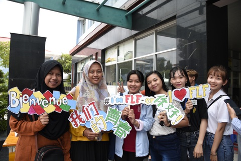 Trường đại học Đồng Tháp: Chú trọng chất lượng đào tạo đáp ứng nhu cầu xã hội - Ảnh 1. Sinh viên Trường Đại học Đồng Tháp hội nhập - Ảnh: Trường cung cấp