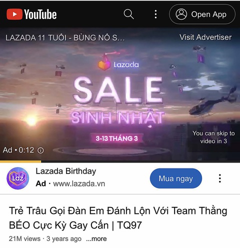 Nhắm mắt quảng cáo vì… giá rẻ? - Ảnh 2. Clip dàn dựng trênYouTube trẻ đánh nhau với quảng cáo của Lazada- Ảnh chụp màn hình