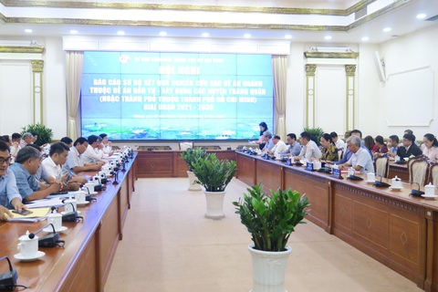 Phó chủ tịch UBND TP Võ Văn Hoan: 5 đô thị vệ tinh phải đi lên theo thế mạnh của mình - Ảnh 1. Phó chủ tịch UBND TP Võ Văn Hoan: 5 đô thị vệ tinh phải đi lên theo thế mạnh của mình - Ảnh 1.