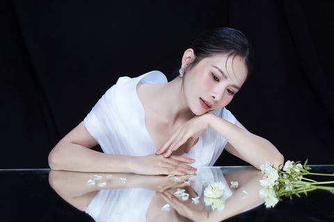 Ca sĩ Đinh Thành Lê: Phụ nữ ơi hãy yêu thương mình hơn - Ảnh 1. Ca sĩ Đinh Thành Lê: Phụ nữ ơi hãy yêu thương mình hơn - Ảnh 1.
