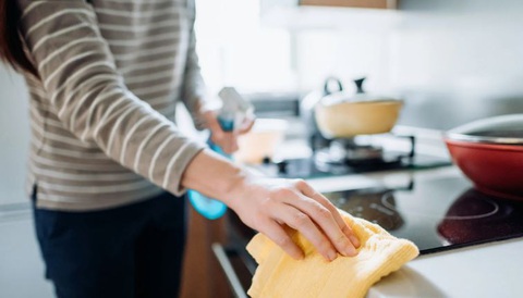 Chồng phải trả phí lau nhà rửa chén trong 25 năm cho vợ - Ảnh 1. Chồng phải trả phí lau nhà rửa chén trong 25 năm cho vợ - Ảnh 1.