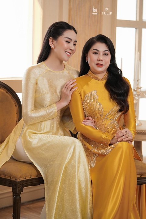 Huyền Lizzie, Đình Tú, MC Mai Ngọc lần đầu khoe mẹ, tiết lộ quá khứ đầy xúc động - Ảnh 2. Huyền Lizzie, Đình Tú, MC Mai Ngọc lần đầu khoe mẹ, tiết lộ quá khứ đầy xúc động - Ảnh 2.