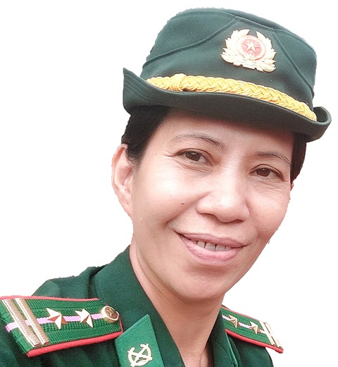 "Chị bộ đội" của bà con Đan Lai - Ảnh 1. “Chị bộ đội” - trung tá Nguyễn Thị Trần Thanh của bà con Đan Lai - Ảnh: NVCC