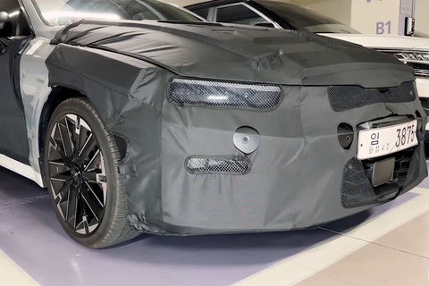 Kia K5 sắp được nâng cấp lớn: Xe Hàn thay nhanh thiết kế đấu Toyota Camry - Ảnh 2. Kia K5 sắp được nâng cấp lớn: Xe Hàn thay nhanh thiết kế đấu Toyota Camry - Ảnh 2.