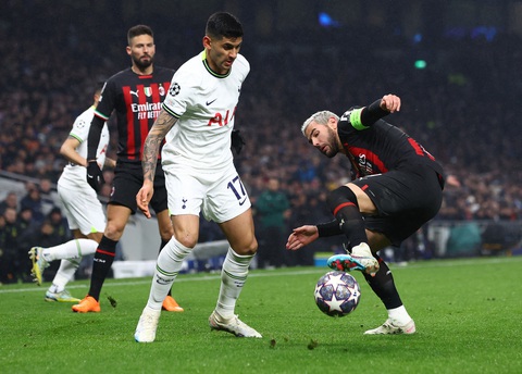 AC Milan vào tứ kết Champions League sau 11 năm - Ảnh 2. AC Milan vào tứ kết Champions League sau 11 năm - Ảnh 2.