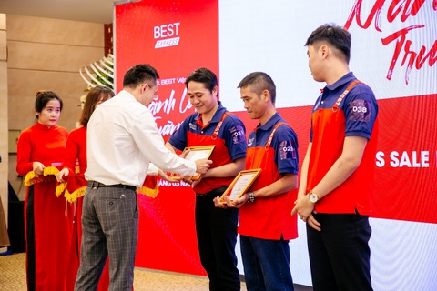 BEST Express Việt Nam vinh danh top bưu cục xuất sắc toàn quốc - Ảnh 1. BEST Express Việt Nam vinh danh top bưu cục xuất sắc toàn quốc - Ảnh 1.