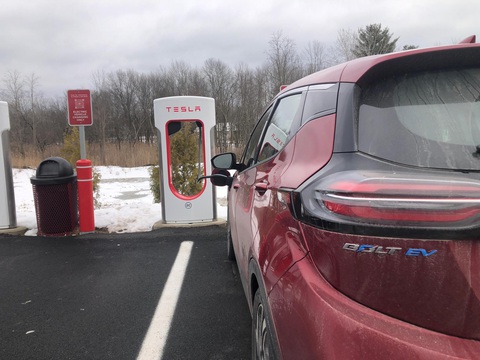 Tesla mở trạm sạc, chủ xe điện khác vẫn chưa thể vui, lý do cực bất ngờ - Ảnh 8. Tesla mở trạm sạc, chủ xe điện khác vẫn chưa thể vui, lý do cực bất ngờ - Ảnh 8.