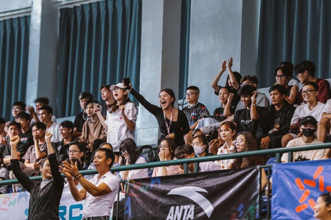 Bóng rổ sinh viên lần đầu góp mặt VBA 3x3 Men U20 - Ảnh 4. Khán giả cổ vũ tại nhà thi đấu Hồ Xuân Hương - Ảnh: VBA