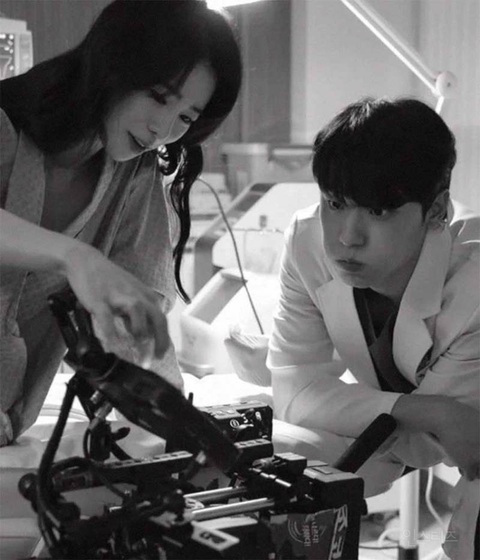 Những bộ phim gây sốt của ác nữ Lim Ji Yeon và đao phủ Lee Do Hyun - Ảnh 3. Những bộ phim gây sốt của ác nữ Lim Ji Yeon và đao phủ Lee Do Hyun - Ảnh 3.