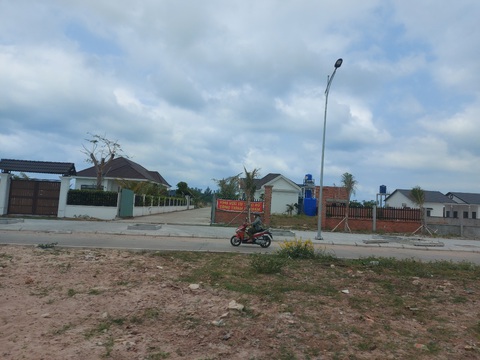 Sai phạm đất Phú Quốc: Kiểm điểm 45 cán bộ, công chức, viên chức - Ảnh 1. Sai phạm đất Phú Quốc: Kiểm điểm 45 cán bộ, công chức, viên chức - Ảnh 1.